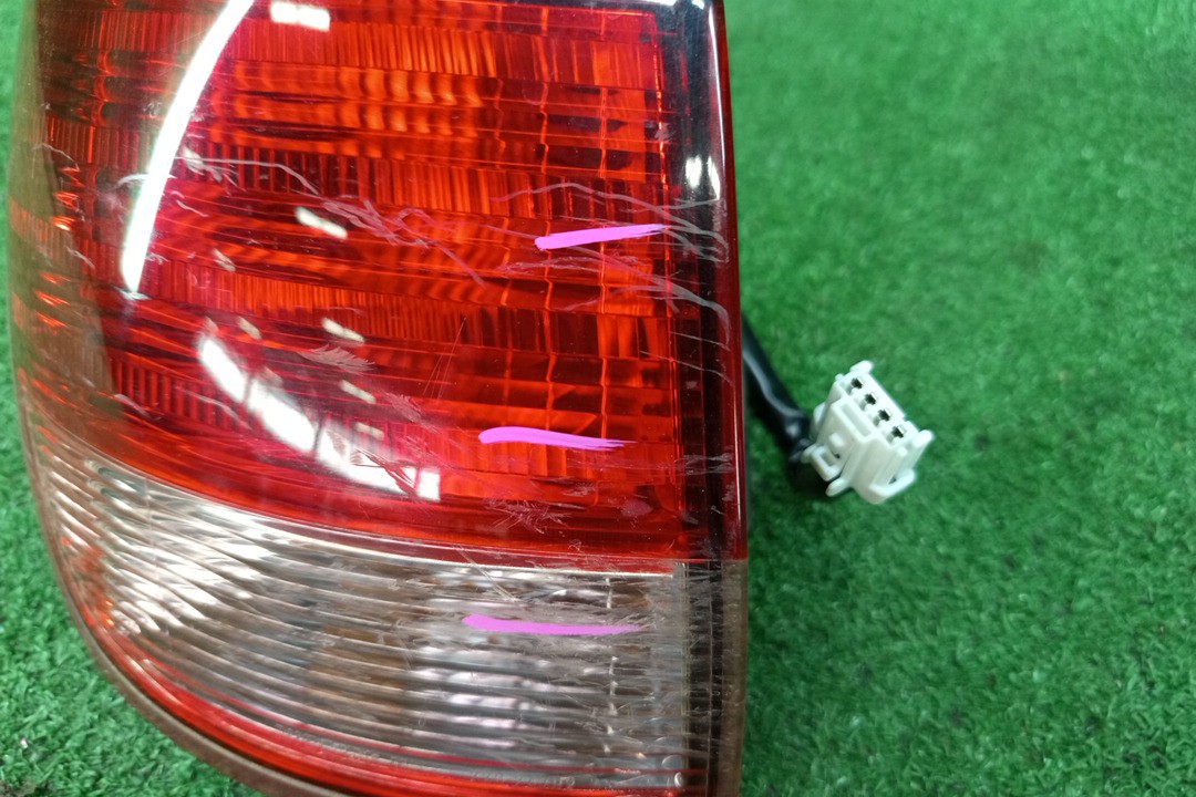 Стоп-сигнал левый задний NISSAN AVENIR, EXPERT W11, PNW11, PW11, RW11, VW11, VNW11 4 ракурс