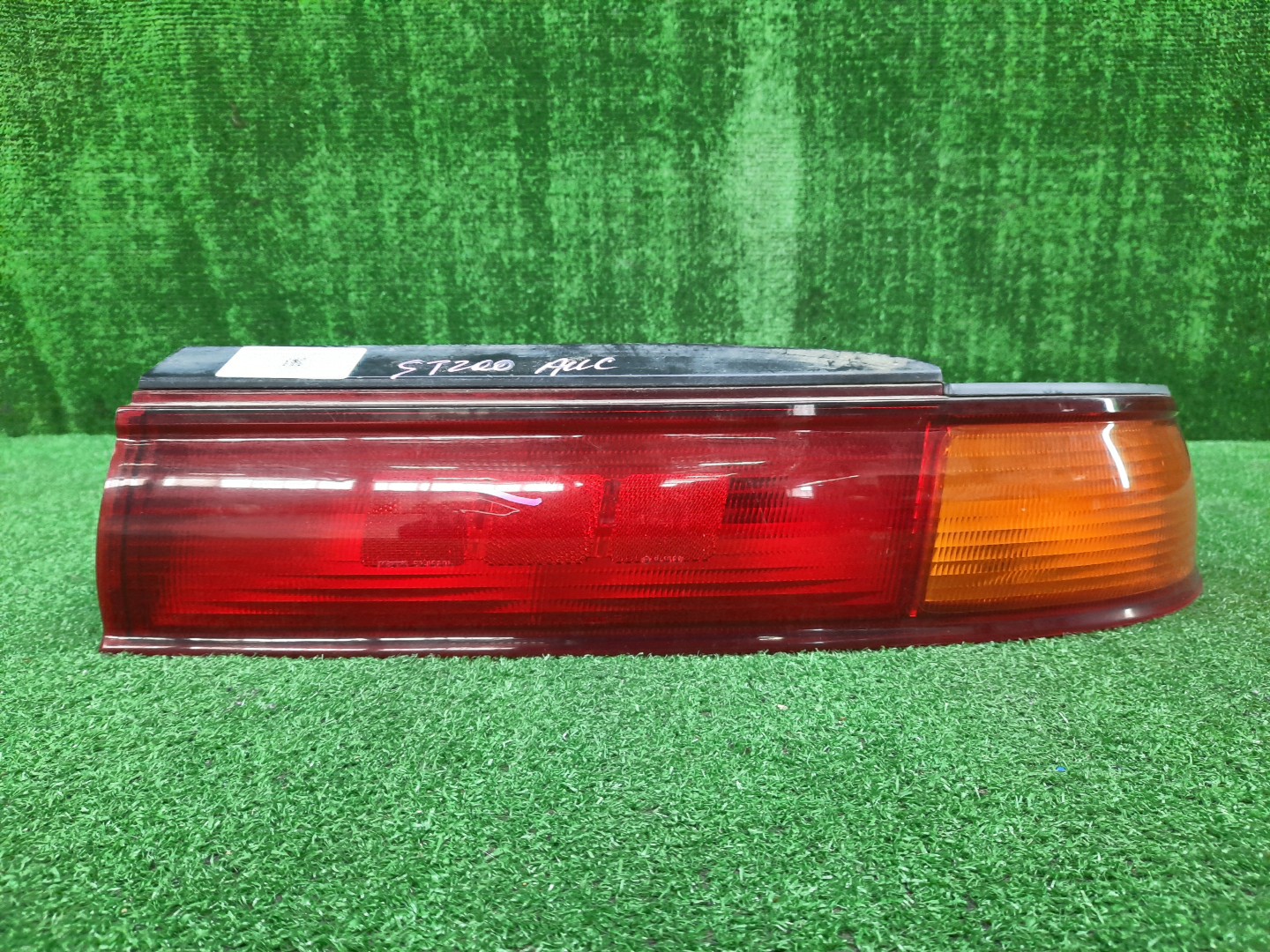 Стоп-сигнал правый задний TOYOTA CARINA ED ST203, ST202, ST200, ST205 1 ракурс
