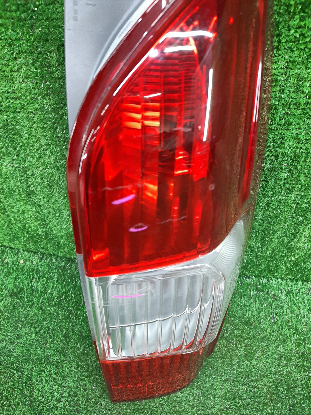 Стоп-сигнал правый задний TOYOTA PROBOX, SUCCEED NSP160V, NCP160V, NCP165V, NHP160V 3 ракурс
