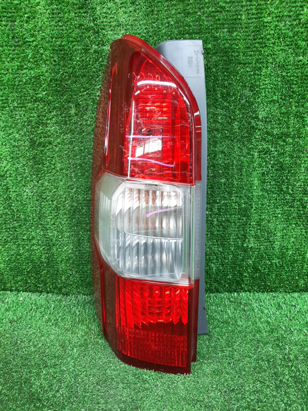 Стоп-сигнал левый задний TOYOTA PROBOX, SUCCEED NSP160V, NCP160V, NCP165V, NHP160V 1 ракурс