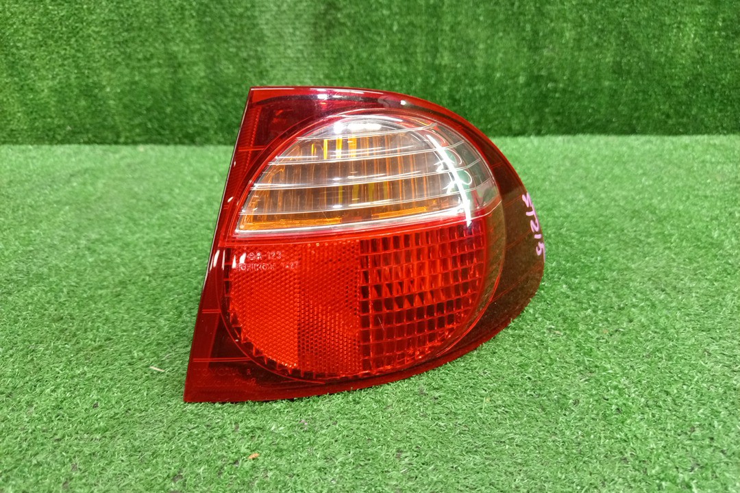Стоп-сигнал правый задний TOYOTA CALDINA ST215W, ST210G, ST215G, CT216, ST210, AT211, ST215, CT216G, AT211G 1 ракурс