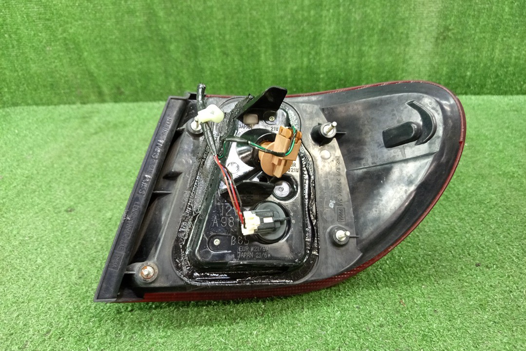 Стоп-сигнал левый задний NISSAN BLUEBIRD SYLPHY G10, QG10, FG10, TG10, QNG10 3 ракурс