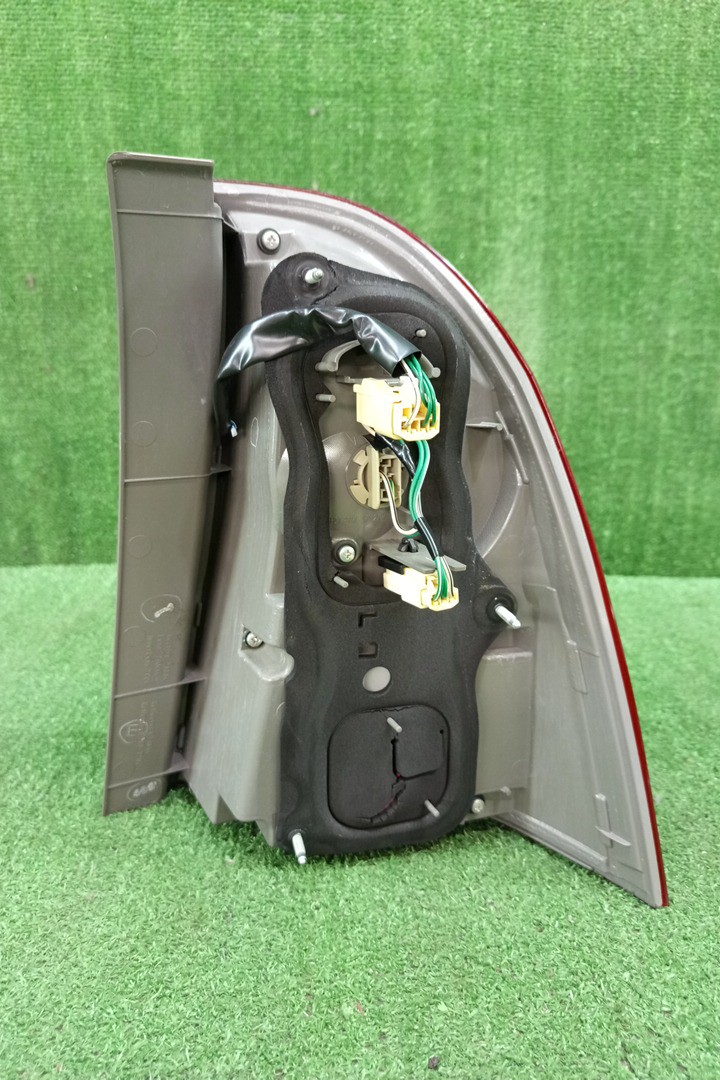 Стоп-сигнал левый задний TOYOTA COROLLA FIELDER NZE121G, ZZE123G, ZZE124G, ZZE122G, NZE124G 4 ракурс