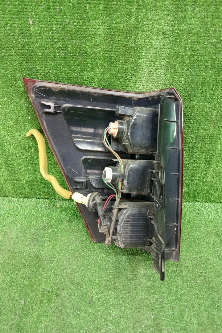 Стоп-сигнал правый задний SUZUKI ESCUDO, GRAND VITARA TDB4W, TD94W, TD54W, TDA4W, TDB4, TE94, TD54, JT 3 ракурс