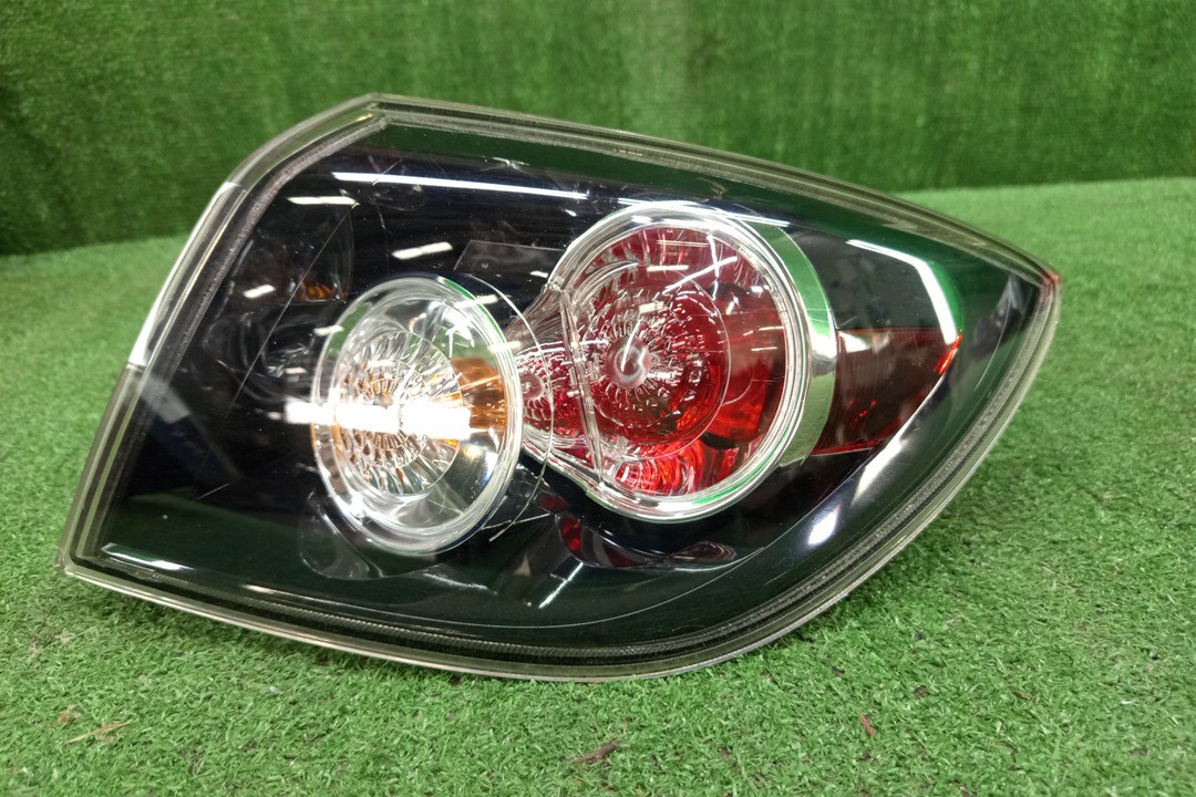 Стоп-сигнал правый задний MAZDA AXELA, MAZDA 3, 3 BK5P, BK3P, BKEP, BK WAGON 2 ракурс