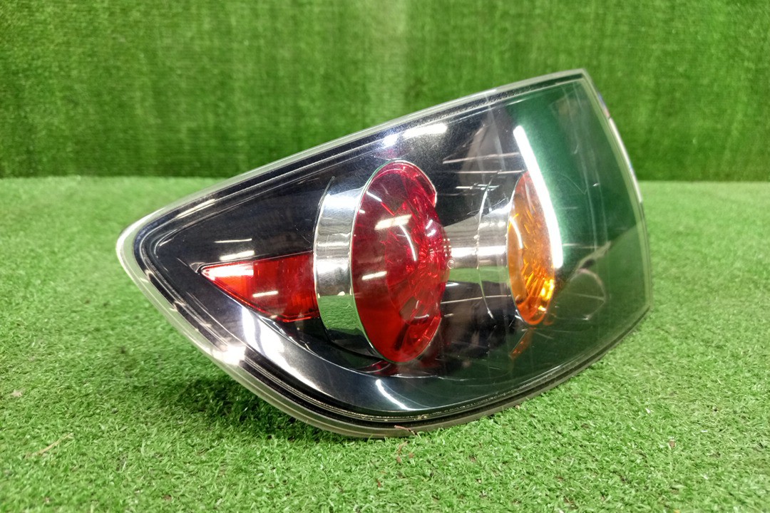 Стоп-сигнал левый задний MAZDA AXELA, MAZDA 3, 3 BK5P, BK3P, BKEP, BK SEDAN 2 ракурс