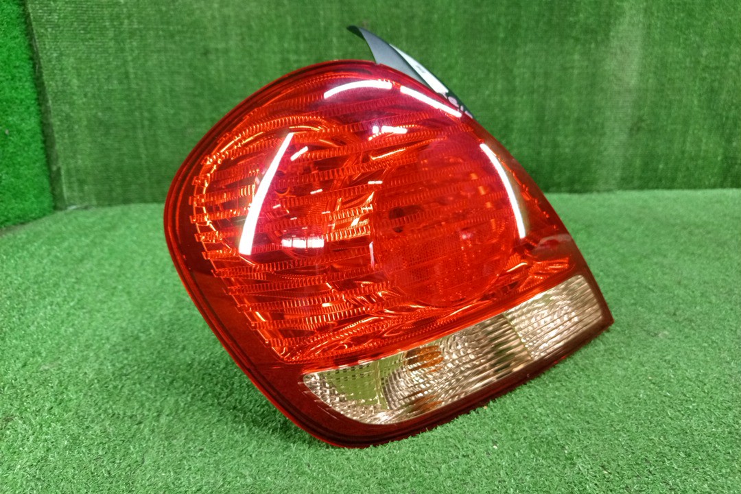 Стоп-сигнал левый задний NISSAN BLUEBIRD SYLPHY G10, QG10, FG10, TG10, QNG10 2 ракурс