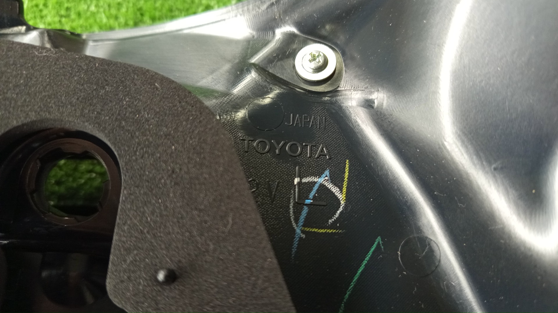Стоп-сигнал левый задний TOYOTA COROLLA  AXIO NZE161, NZE164, NRE161, NKE165, NRE160 81561-12D00 4 ракурс
