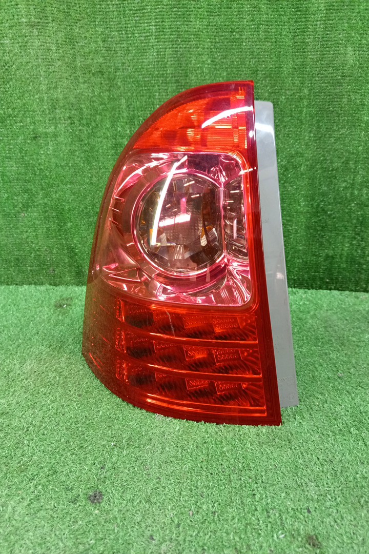 Стоп-сигнал левый задний TOYOTA COROLLA FIELDER NZE121G, ZZE123G, ZZE124G, ZZE122G, NZE124G 1 ракурс