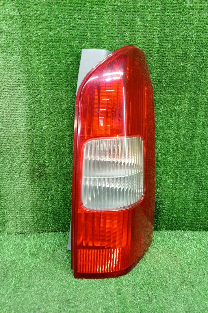 Стоп-сигнал правый задний TOYOTA PROBOX NCP51V, NCP58G, NCP55V, NCP50V, NCP59G, NLP51 1 ракурс