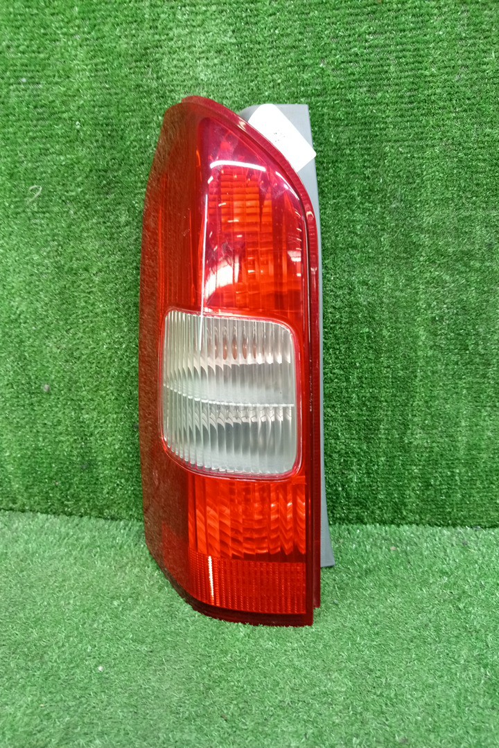 Стоп-сигнал левый задний TOYOTA PROBOX NCP51V, NCP58G, NCP55V, NCP50V, NCP59G, NLP51 1 ракурс