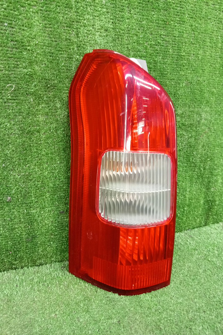 Стоп-сигнал левый задний TOYOTA PROBOX NCP51V, NCP58G, NCP55V, NCP50V, NCP59G, NLP51 2 ракурс