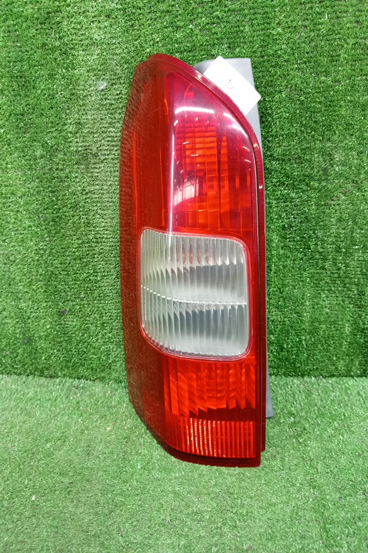 Стоп-сигнал левый задний TOYOTA PROBOX NCP51V, NCP58G, NCP55V, NCP50V, NCP59G, NLP51 1 ракурс