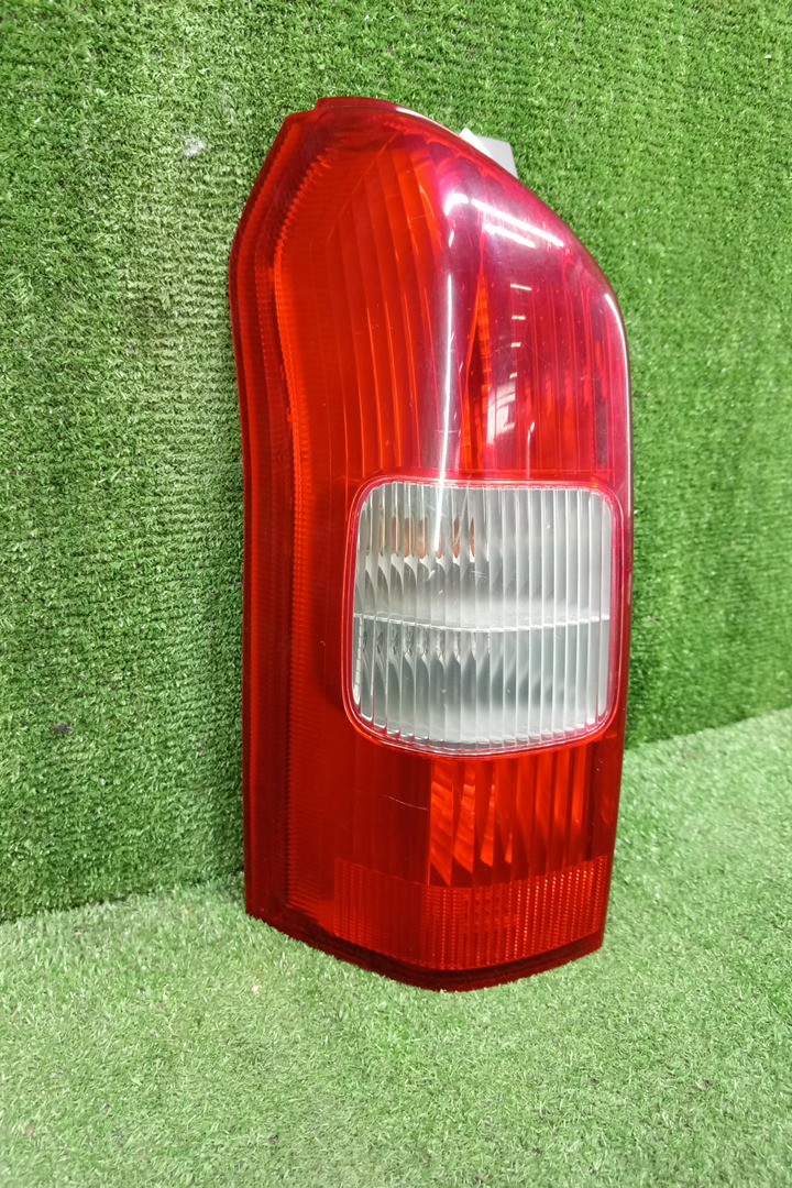 Стоп-сигнал левый задний TOYOTA PROBOX NCP51V, NCP58G, NCP55V, NCP50V, NCP59G, NLP51 2 ракурс