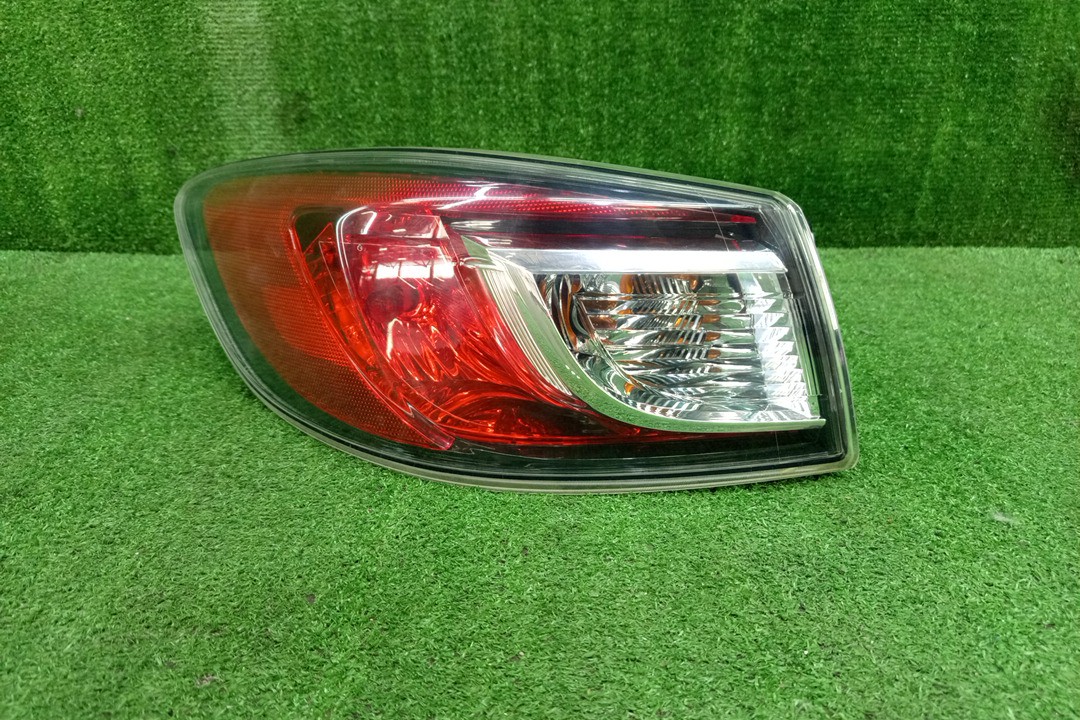 Стоп-сигнал левый задний MAZDA AXELA, MAZDA3, 3 BL6FJ, BL5FP, BLEAP, BLEFP, BLFFP, BL 1 ракурс