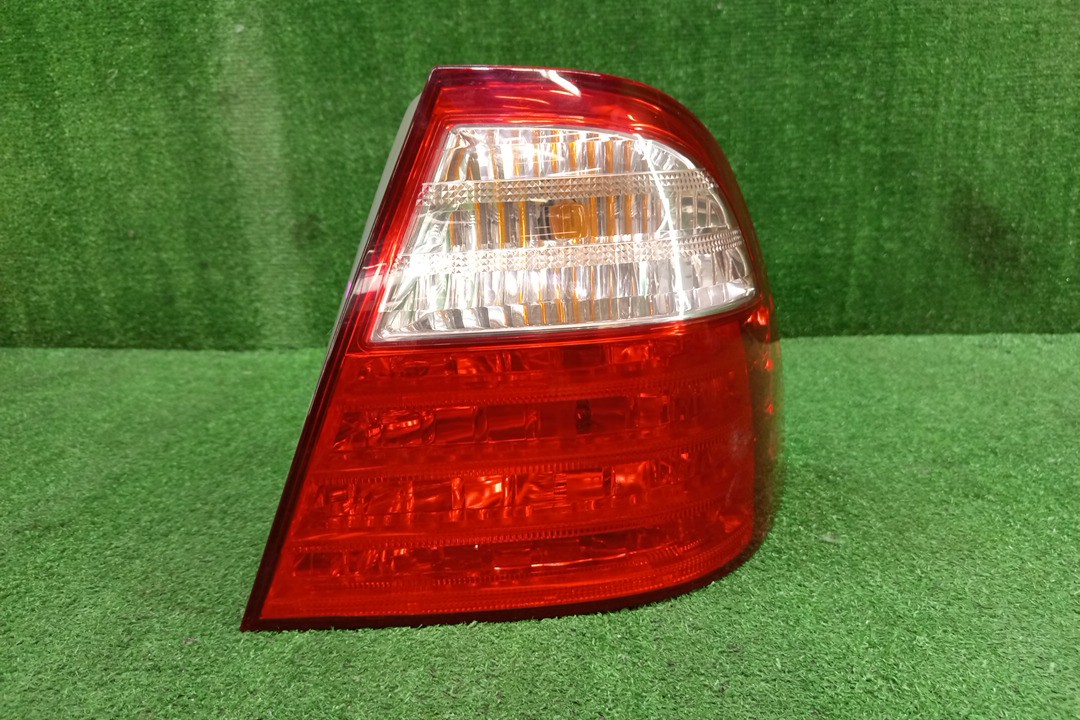 Стоп-сигнал правый задний TOYOTA COROLLA ZZE124, NZE121, NZE120, ZZE122, NZE124, CE121 1 ракурс