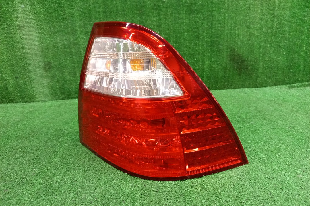 Стоп-сигнал правый задний TOYOTA COROLLA ZZE124, NZE121, NZE120, ZZE122, NZE124, CE121 2 ракурс