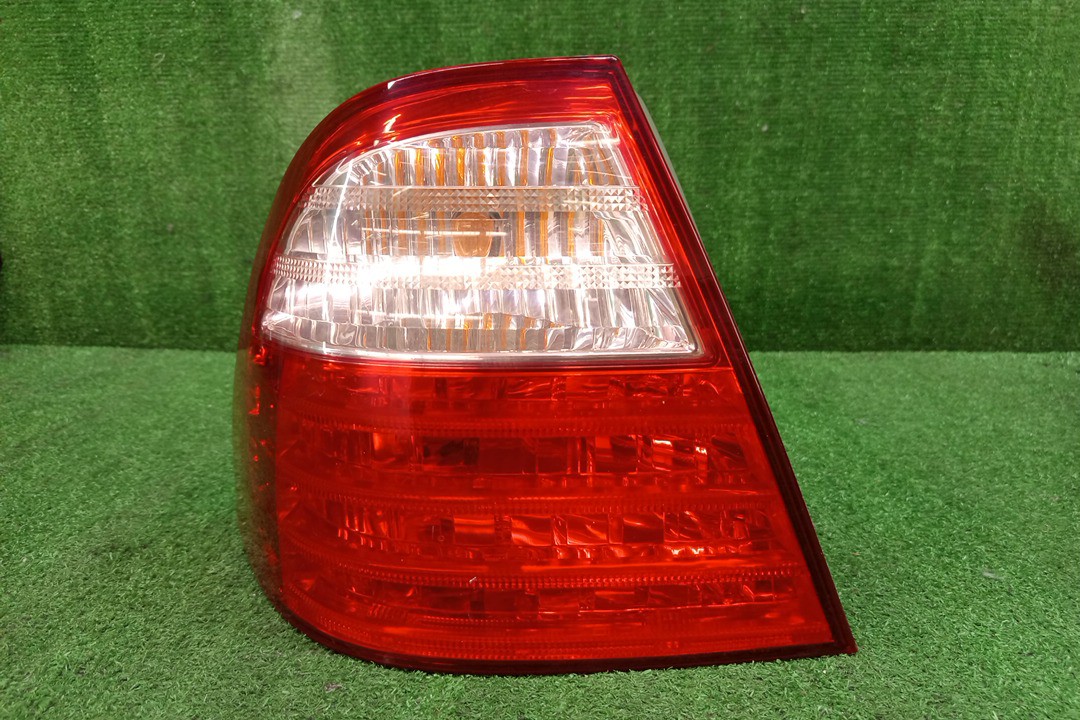 Стоп-сигнал левый задний TOYOTA COROLLA ZZE124, NZE121, NZE120, ZZE122, NZE124, CE121 1 ракурс