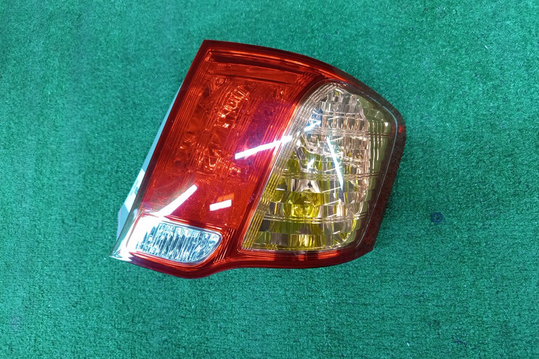 Стоп-сигнал правый задний TOYOTA COROLLA  AXIO NZE141, NZE144, ZRE142, ZRE144 1 ракурс