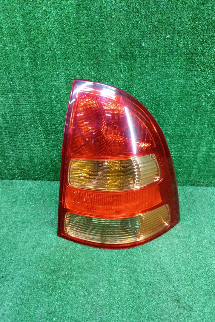Стоп-сигнал правый задний TOYOTA COROLLA FIELDER NZE121G, ZZE123G, ZZE124G, ZZE122G, NZE124G 3 ракурс