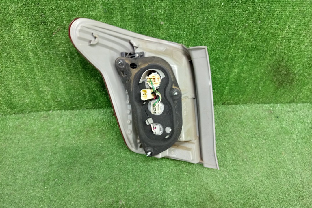 Стоп-сигнал правый задний TOYOTA COROLLA FIELDER, FIELDER ZRE144G, ZRE142G, NZE144G, NZE141G 2 ракурс