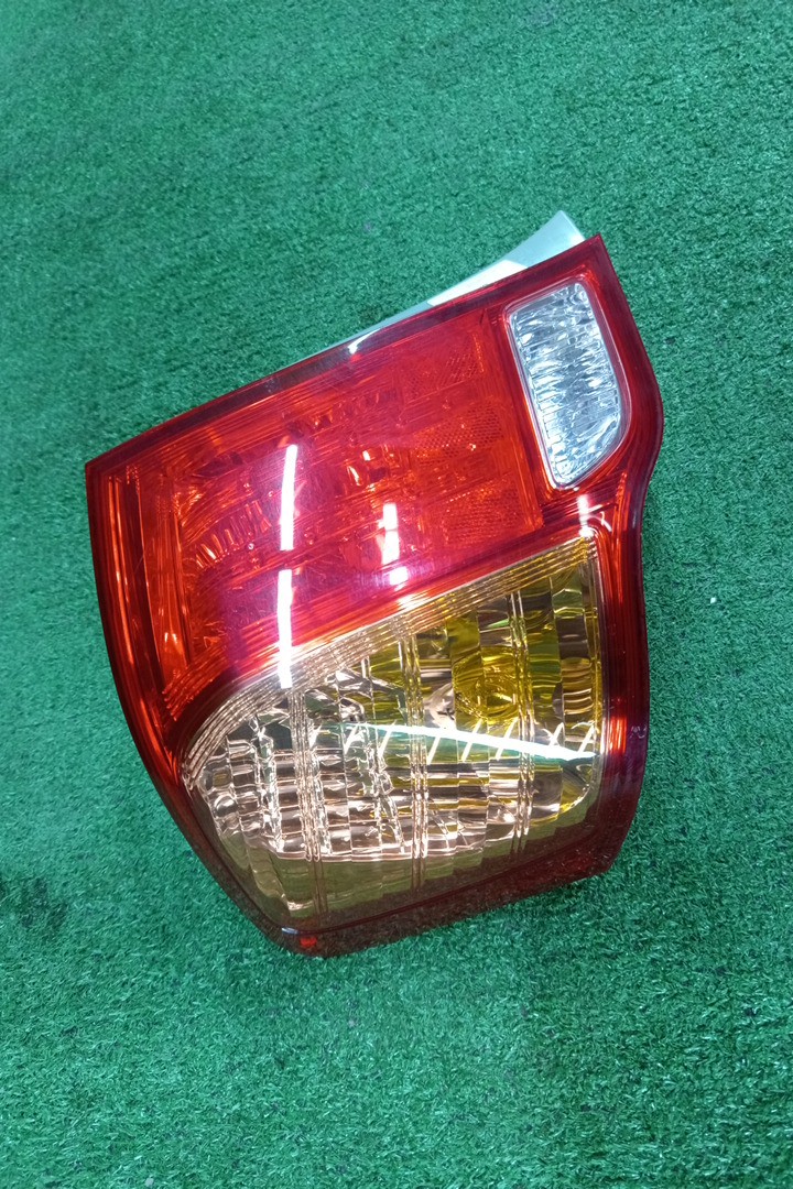 Стоп-сигнал левый задний TOYOTA COROLLA  AXIO NZE141, NZE144, ZRE142, ZRE144 1 ракурс