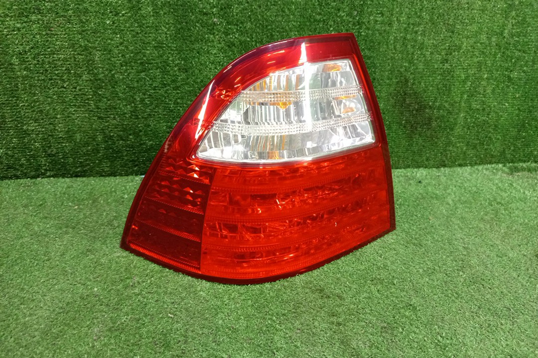 Стоп-сигнал левый задний TOYOTA COROLLA ZZE124, NZE121, NZE120, ZZE122, NZE124, CE121 1 ракурс