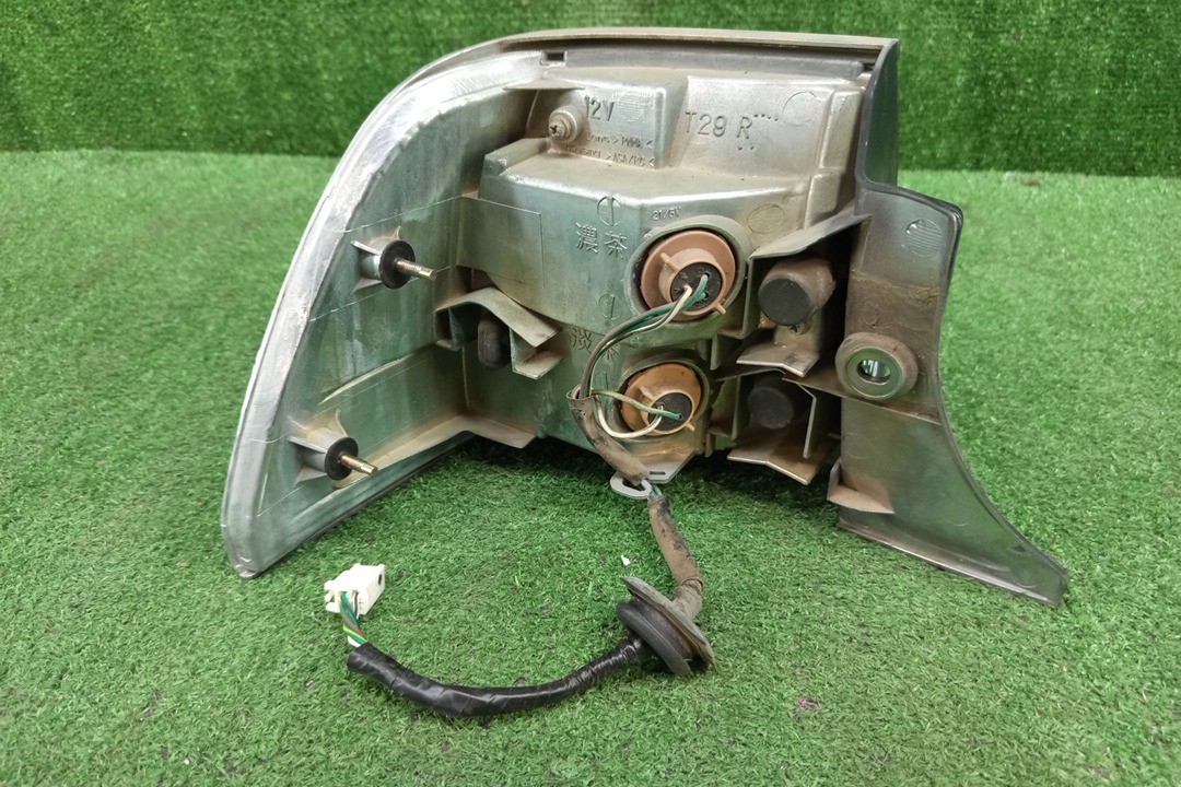 Стоп-сигнал правый задний TOYOTA CROWN JZS151, JZS155, GS151, LS151, JZS157, JZS153 2 ракурс