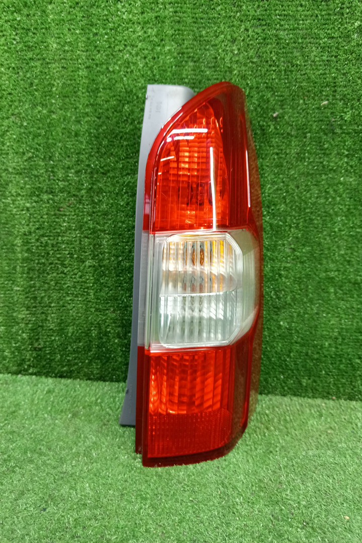 Стоп-сигнал правый задний TOYOTA PROBOX, SUCCEED NSP160V, NCP160V, NCP165V, NHP160V 1 ракурс