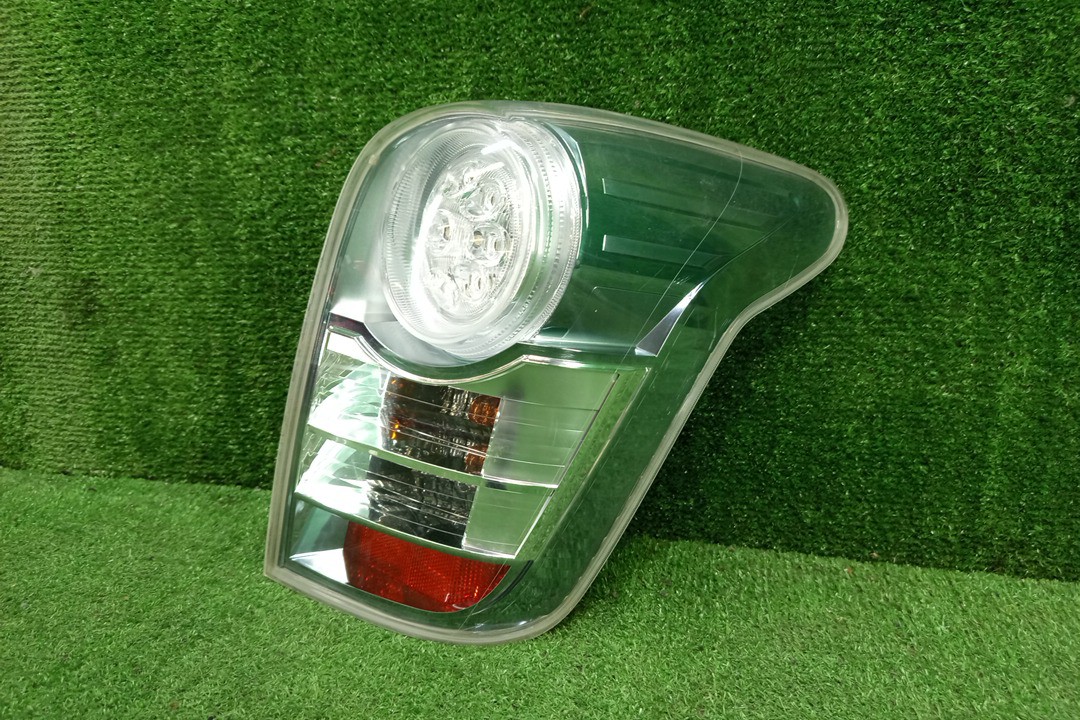 Стоп-сигнал правый задний TOYOTA COROLLA FIELDER, FIELDER ZRE144G, ZRE142G, NZE144G, NZE141G 2 ракурс