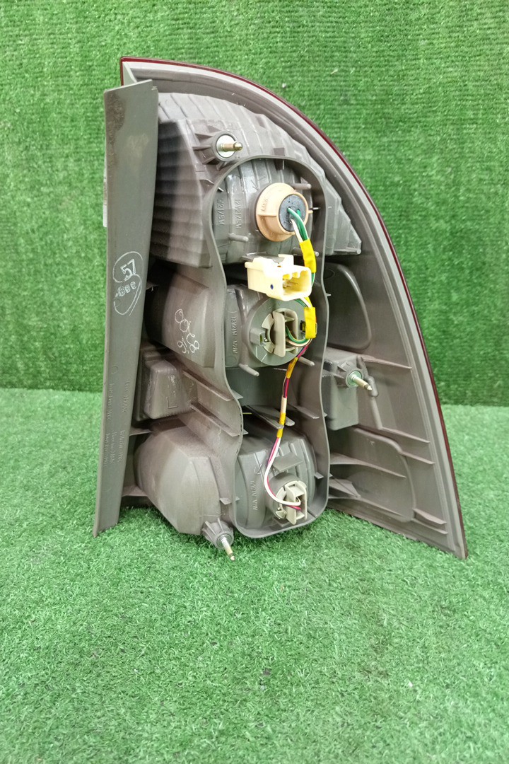 Стоп-сигнал левый задний TOYOTA COROLLA FIELDER NZE121G, ZZE123G, ZZE124G, ZZE122G, NZE124G 3 ракурс