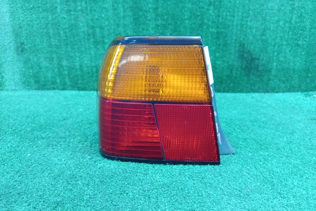 Стоп-сигнал левый задний TOYOTA CAMRY SV43, SV40, SV41, CV43, CV40 1 ракурс