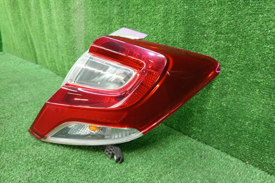 Стоп-сигнал правый задний TOYOTA VITZ, YARIS KSP130, NSP130, NSP135, NCP131 2 ракурс