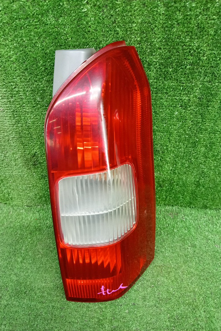 Стоп-сигнал правый задний TOYOTA PROBOX NCP51V, NCP58G, NCP55V, NCP50V, NCP59G, NLP51 1 ракурс
