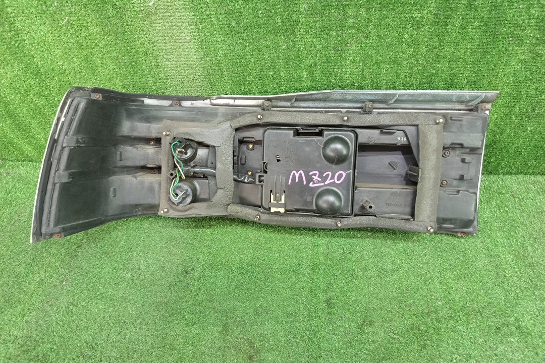 Стоп-сигнал правый задний TOYOTA SOARER GZ20, MZ21, MZ20, VJA300W 4 ракурс