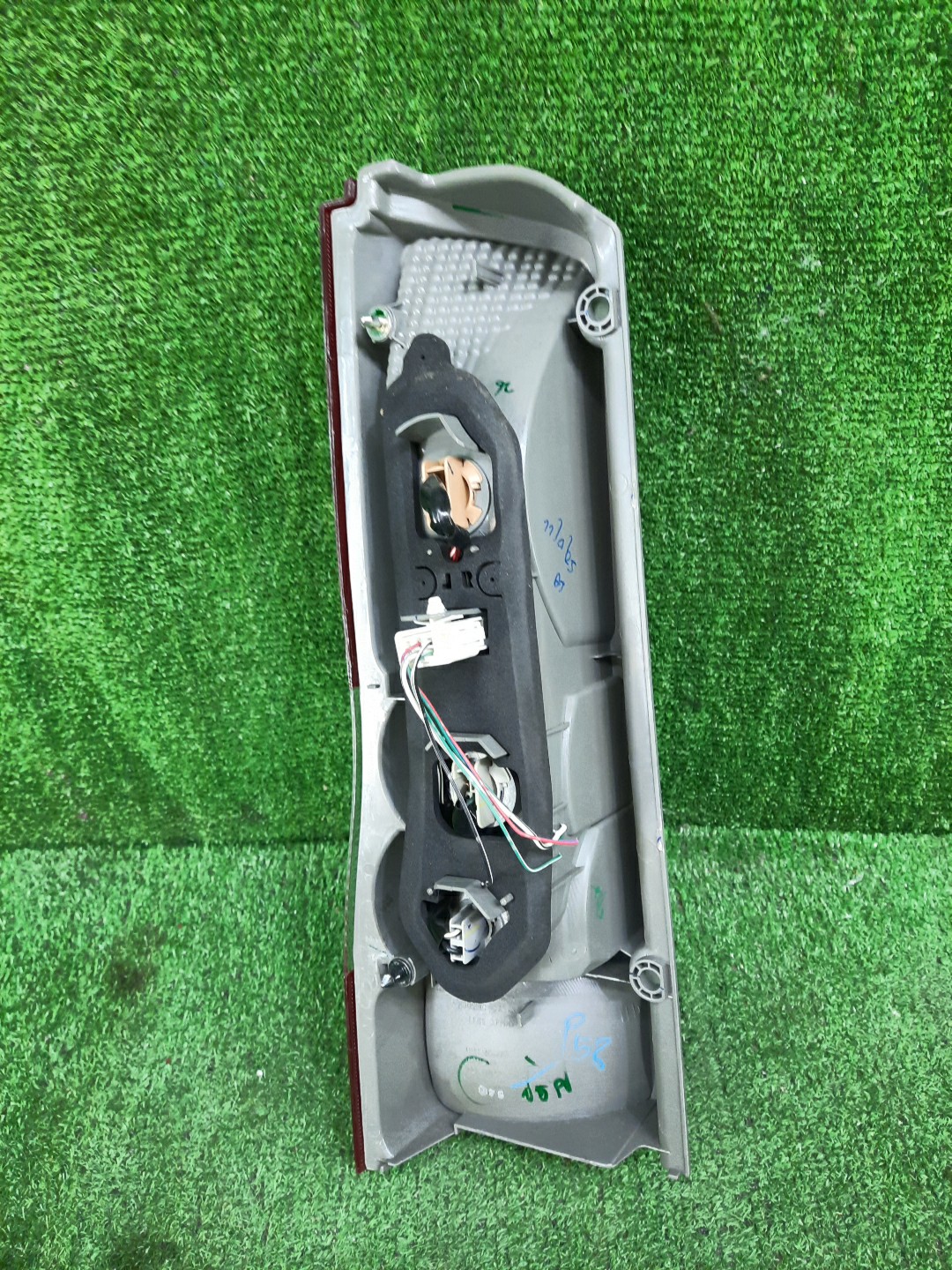 Стоп-сигнал правый задний TOYOTA LITE ACE, TOWN ACE S402M, S412M 2 ракурс