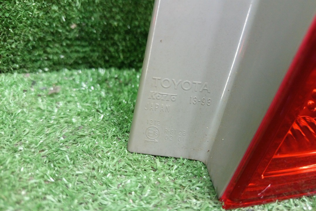 Стоп-сигнал правый задний TOYOTA COROLLA FIELDER NZE121G, ZZE123G, ZZE124G, ZZE122G, NZE124G 2 ракурс