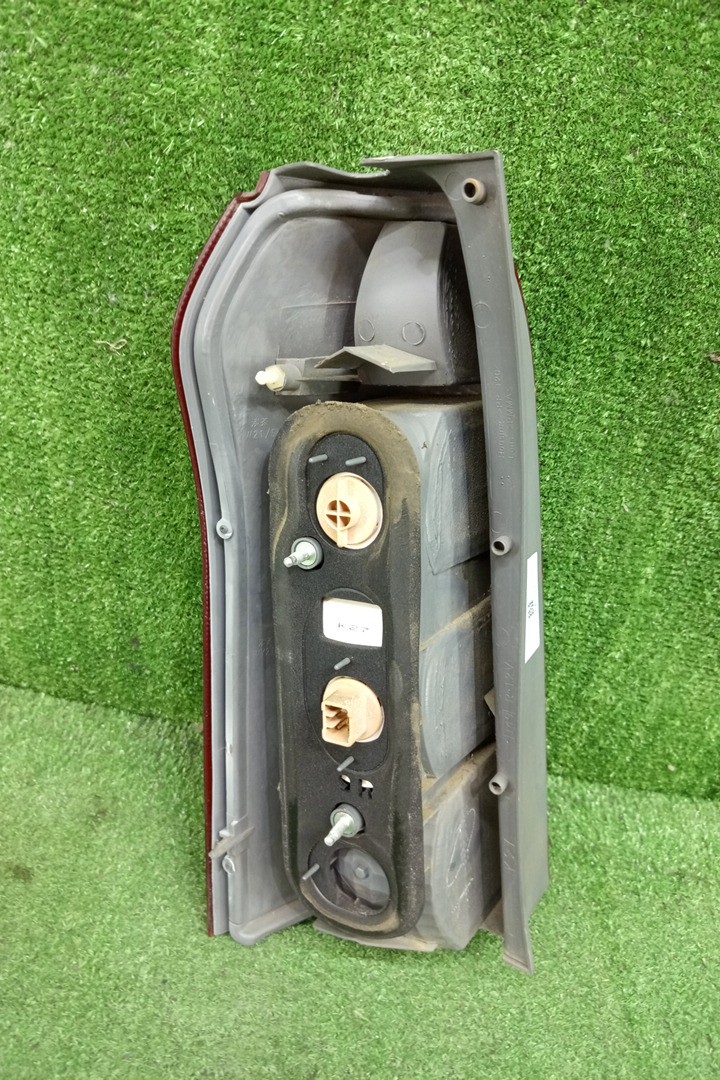 Стоп-сигнал правый задний TOYOTA SUCCEED NCP51V, NCP58G, NCP55V, NCP50V, NCP59G, NLP51 2 ракурс
