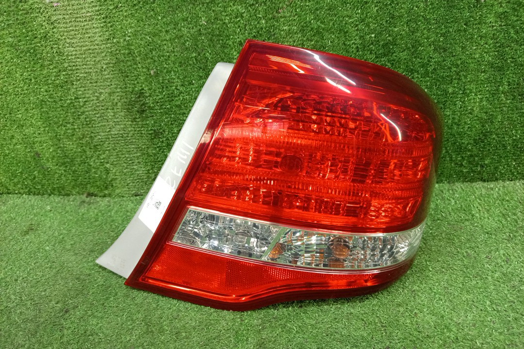 Стоп-сигнал правый задний TOYOTA COROLLA  AXIO NZE141, NZE144, ZRE142, ZRE144 1 ракурс