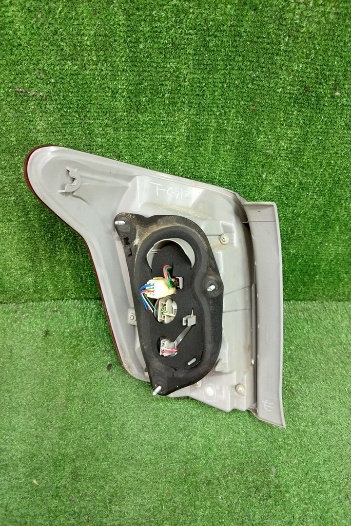 Стоп-сигнал правый задний TOYOTA COROLLA FIELDER, FIELDER ZRE144G, ZRE142G, NZE144G, NZE141G 4 ракурс