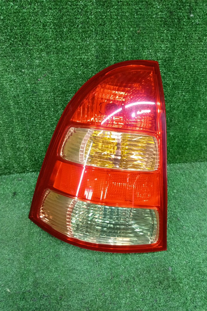 Стоп-сигнал левый задний TOYOTA COROLLA FIELDER NZE121G, ZZE123G, ZZE124G, ZZE122G, NZE124G 1 ракурс