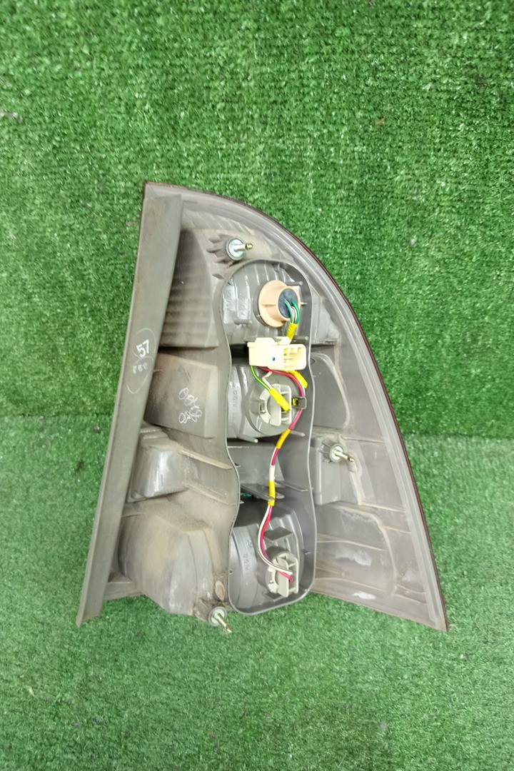 Стоп-сигнал левый задний TOYOTA COROLLA FIELDER NZE121G, ZZE123G, ZZE124G, ZZE122G, NZE124G 3 ракурс