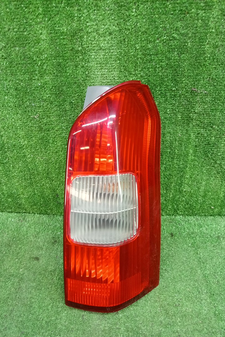 Стоп-сигнал правый задний TOYOTA PROBOX NCP51V, NCP58G, NCP55V, NCP50V, NCP59G, NLP51 1 ракурс