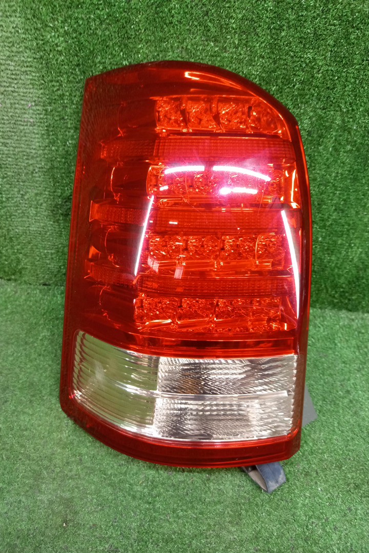 Стоп-сигнал левый задний TOYOTA WISH ZRE152N, S500U, ZNE10, ZNE14, ANE10G, ZNE10G, ANE11W, ZNE14G 1 ракурс