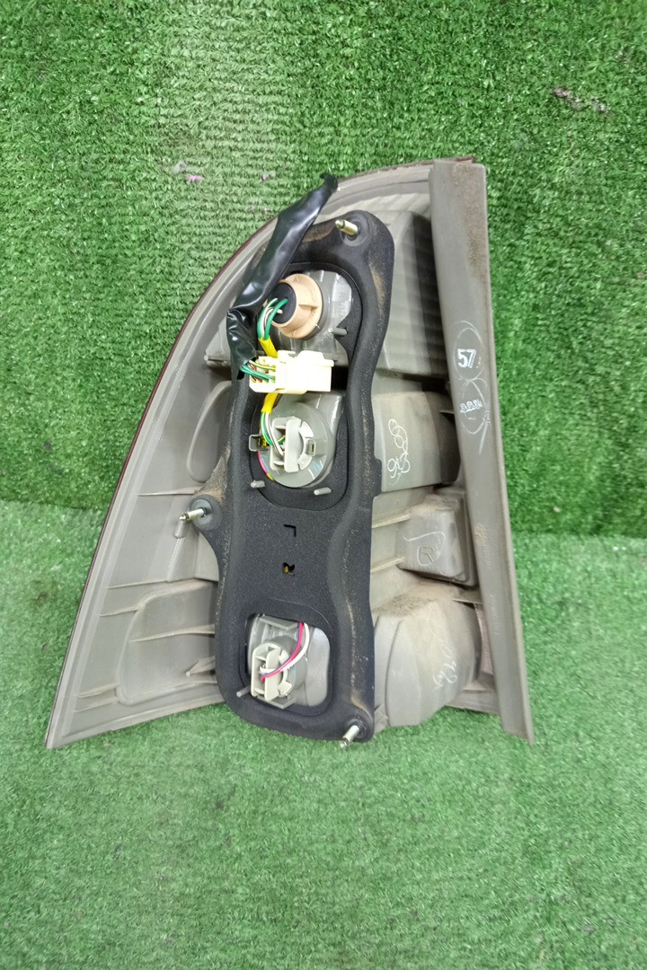 Стоп-сигнал правый задний TOYOTA COROLLA FIELDER NZE121G, ZZE123G, ZZE124G, ZZE122G, NZE124G 3 ракурс