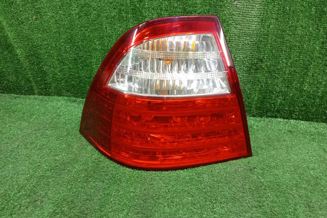 Стоп-сигнал левый задний TOYOTA COROLLA ZZE124, NZE121, NZE120, ZZE122, NZE124, CE121 1 ракурс