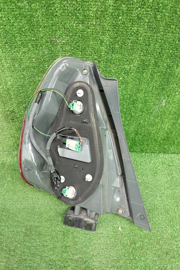 Стоп-сигнал правый задний HONDA FIT, JAZZ GD2, GD3, GD4, GD1 3 ракурс