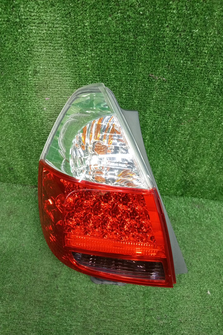 Стоп-сигнал левый задний HONDA FIT, JAZZ GD2, GD3, GD4, GD1 1 ракурс