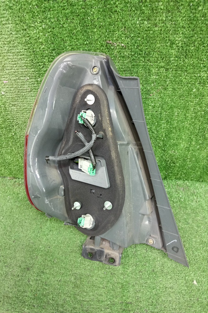 Стоп-сигнал правый задний HONDA FIT, JAZZ GD2, GD3, GD4, GD1 3 ракурс