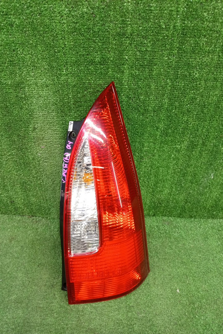 Стоп-сигнал правый задний MAZDA PREMACY CP8W, CPEW 1 ракурс